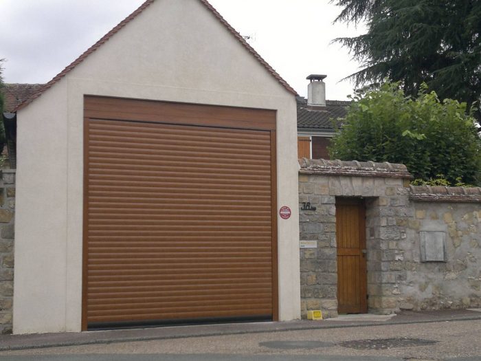 Porte de garage enroulable sur mesure grande hauteur