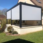 Pergola avec stores occultants